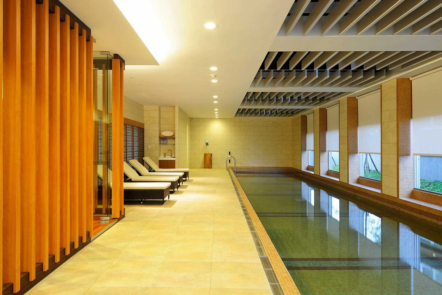 Nowoczesny i elegancki kryty basen od Marazzi